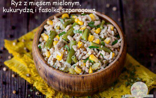 Ryż z mięsem mielonym, kukurydzą i zieloną fasolką szparagową
